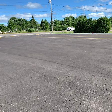 Trunk Road Motel Sault Ste. Marie Bagian luar foto