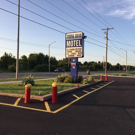 Trunk Road Motel Sault Ste. Marie Bagian luar foto