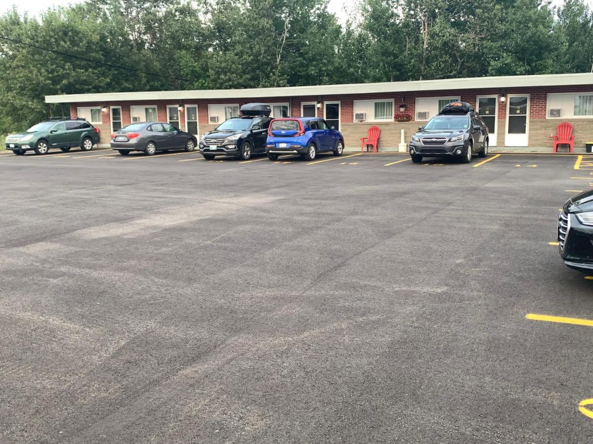 Trunk Road Motel Sault Ste. Marie Bagian luar foto