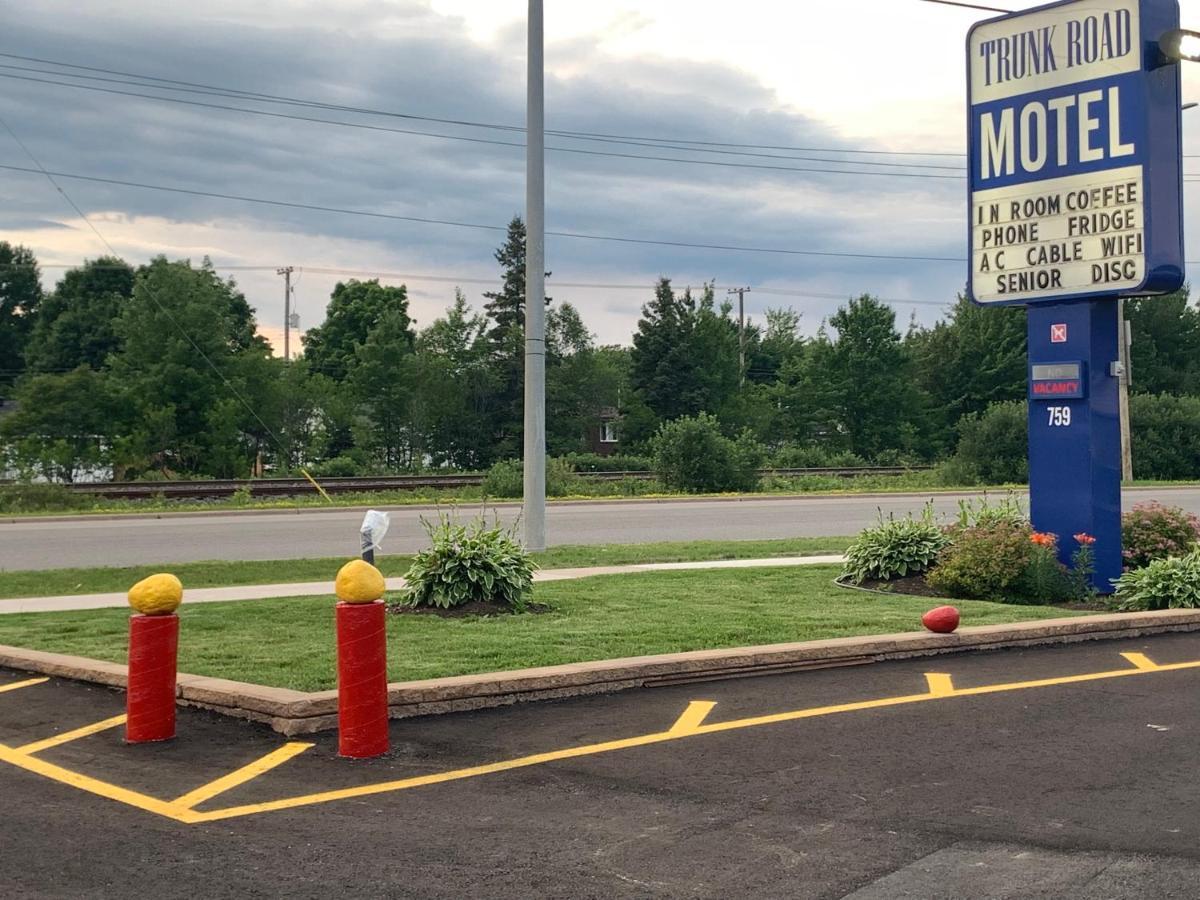 Trunk Road Motel Sault Ste. Marie Bagian luar foto